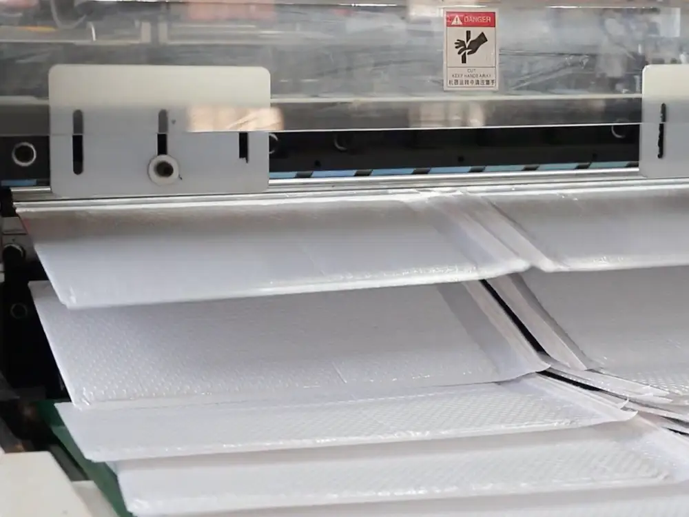 bubble mailer manufacturing process1